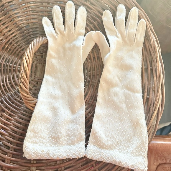 Vintage 50s White Beaded Long Gloves - Picture 7 of 14